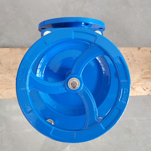 經(jīng)營企業(yè)時刻以利他感恩之心對待員工和客戶